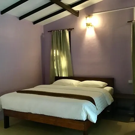 La Ong Lay Hotel Koh Phayam Exterior photo